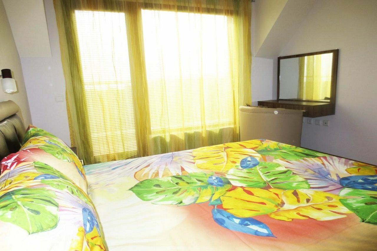 Fantasy Apartments Varna Exterior foto