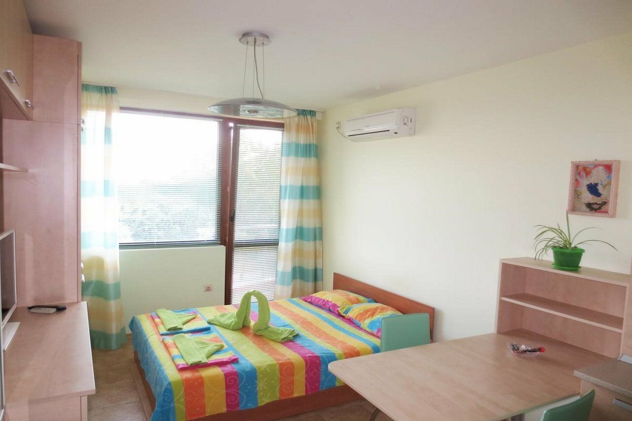 Fantasy Apartments Varna Exterior foto